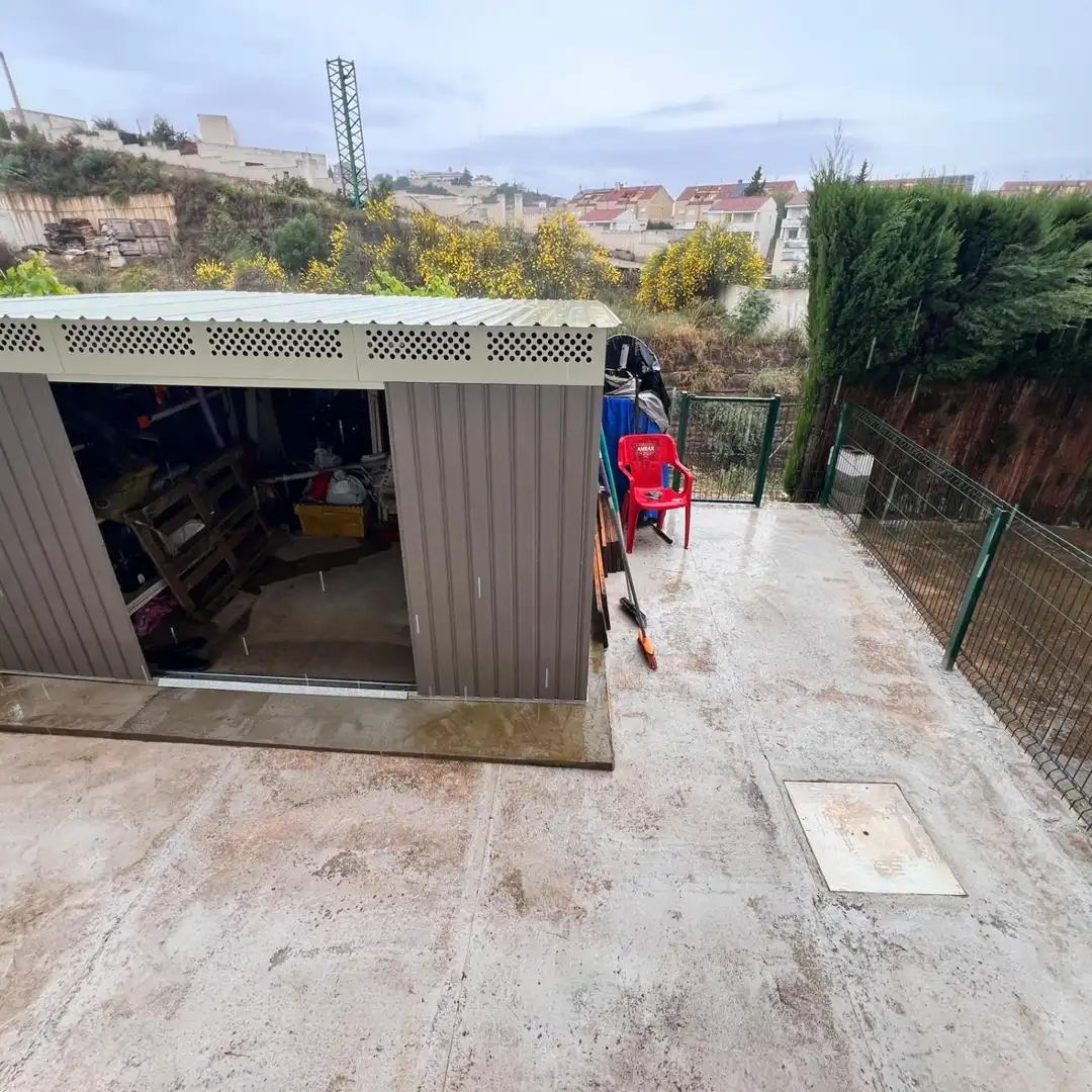 Terrasse von Einfamilien-Reihenhaus zum Verkauf in Chiva mit Heizung, Abstellraum und Balkon