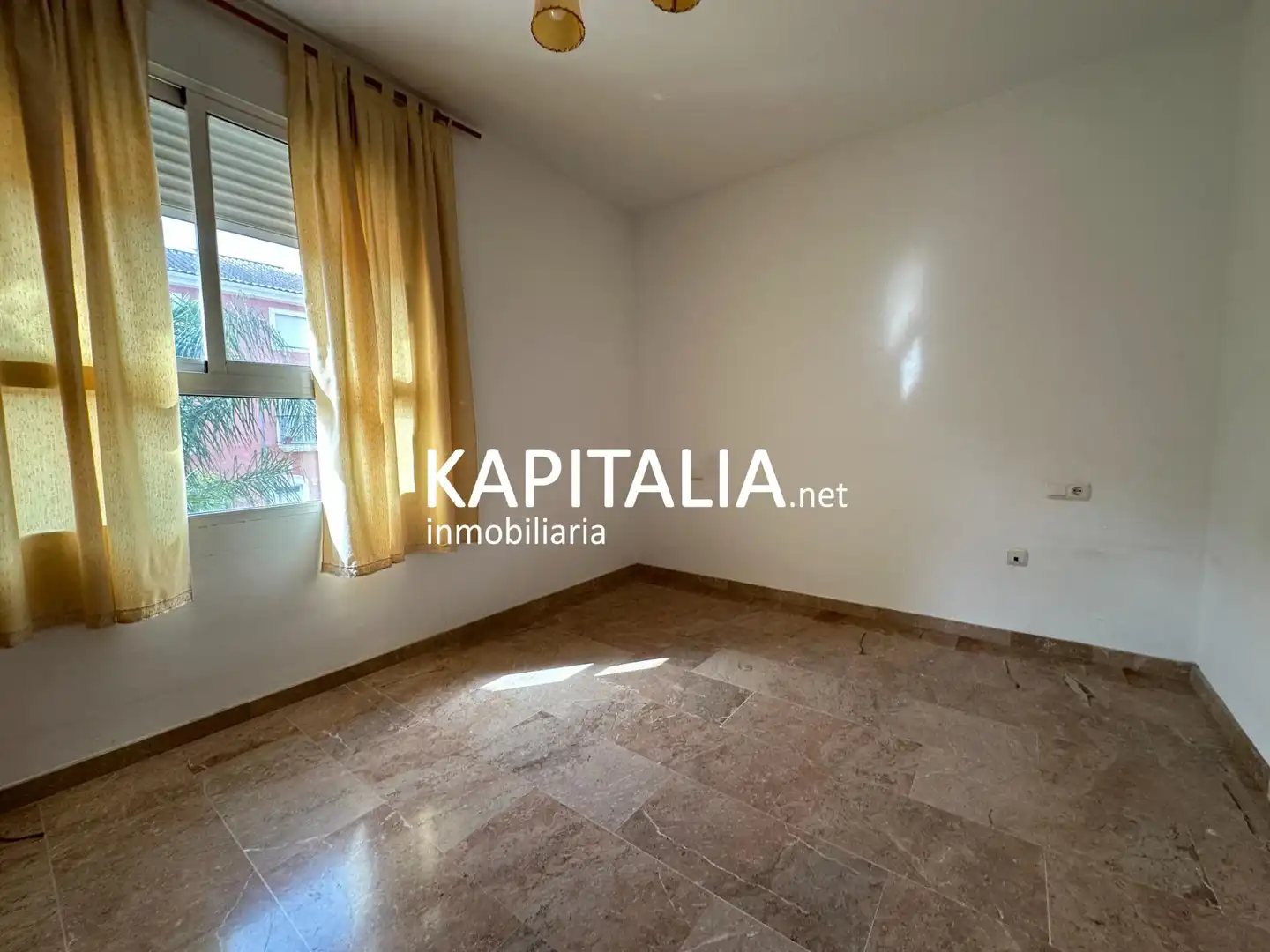 Dormitori de Casa o xalet en venda en Novelé  / Novetlè amb Aire condicionat, Jardí privat i Traster