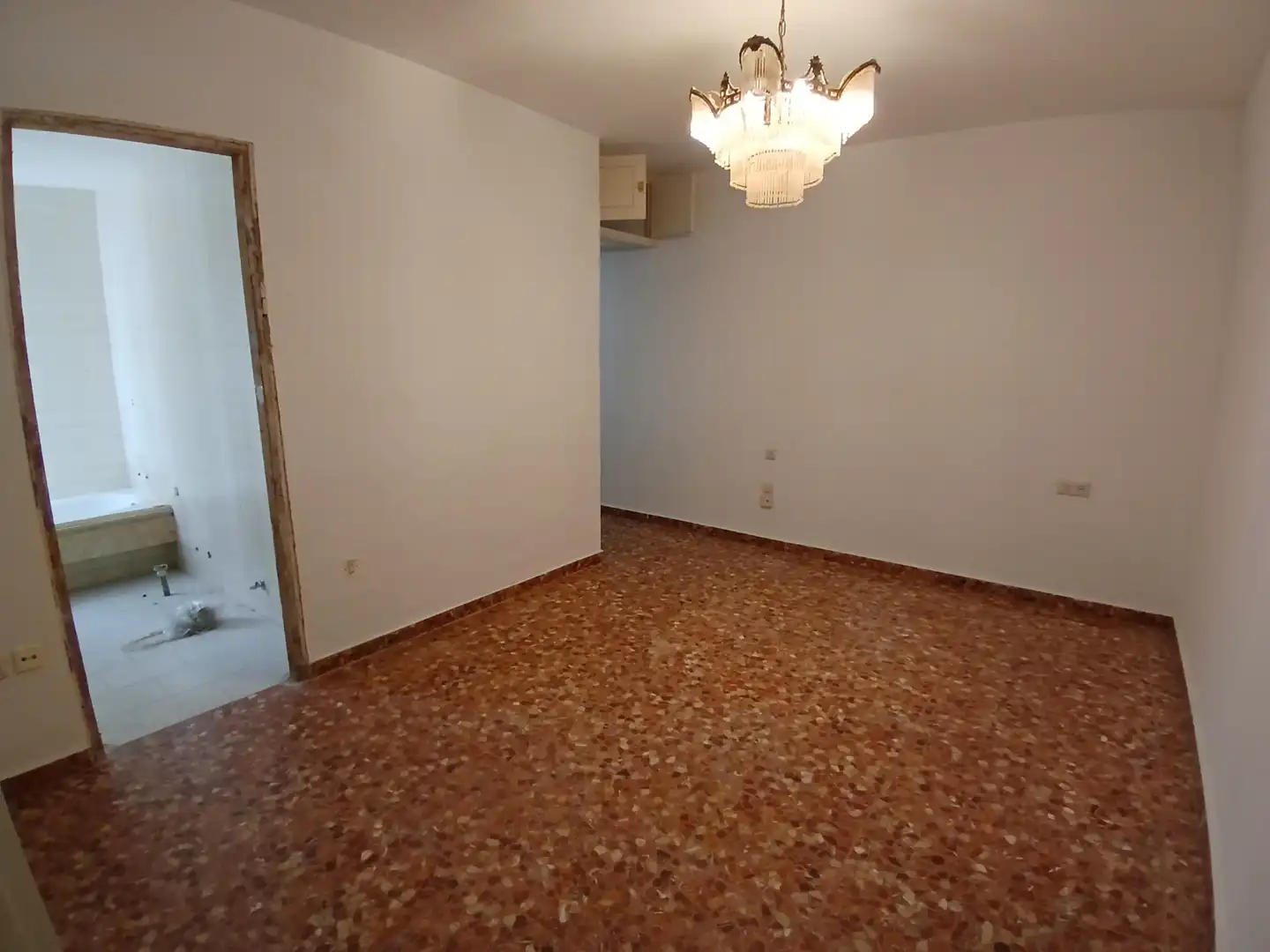 Habitación de Piso en venta en El Puerto de Santa María con Balcón y Alarma