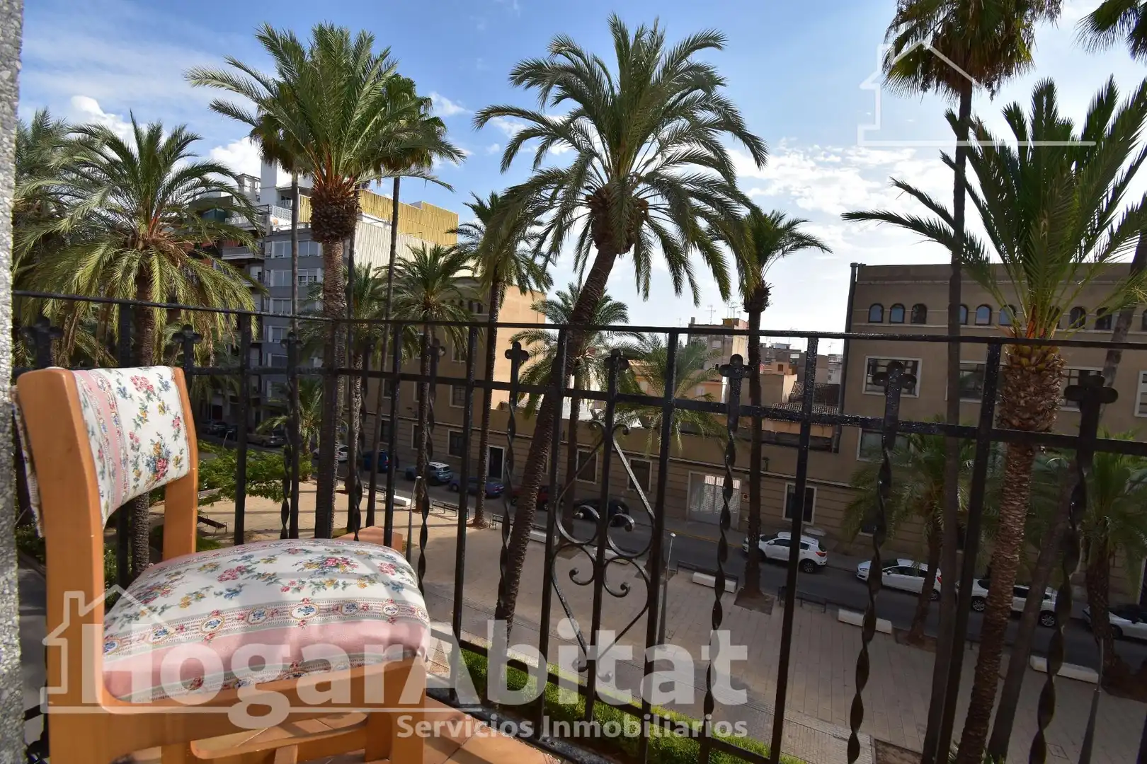 Vista exterior de Pis en venda en Algemesí amb Traster i Balcó