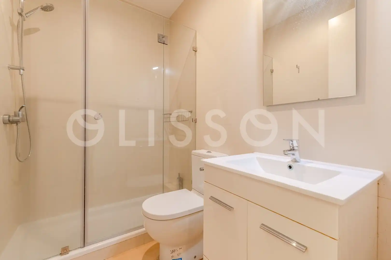 Baño de Piso de alquiler en Madrid con Aire acondicionado, Calefacción y Trastero