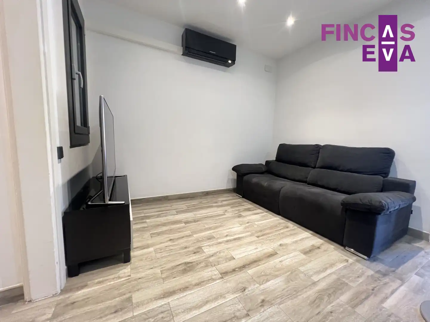 Sala de estar de Piso en venta en Barcelona con Calefacción, Parquet y Balcón
