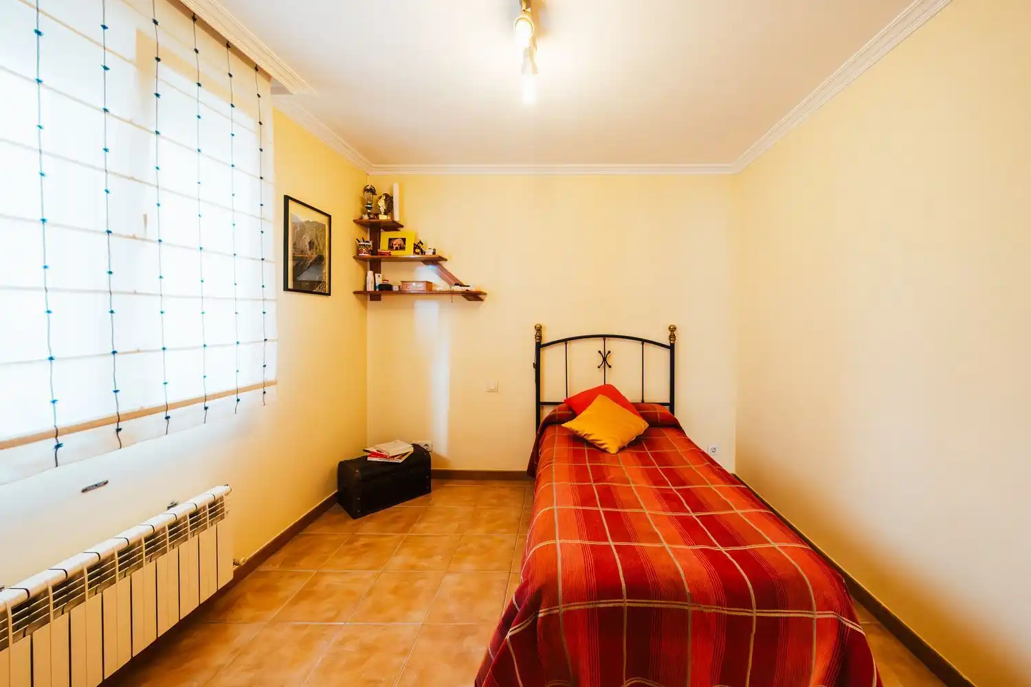 Schlafzimmer von Country house zum Verkauf in Muskiz mit Privatgarten, Terrasse und Balkon