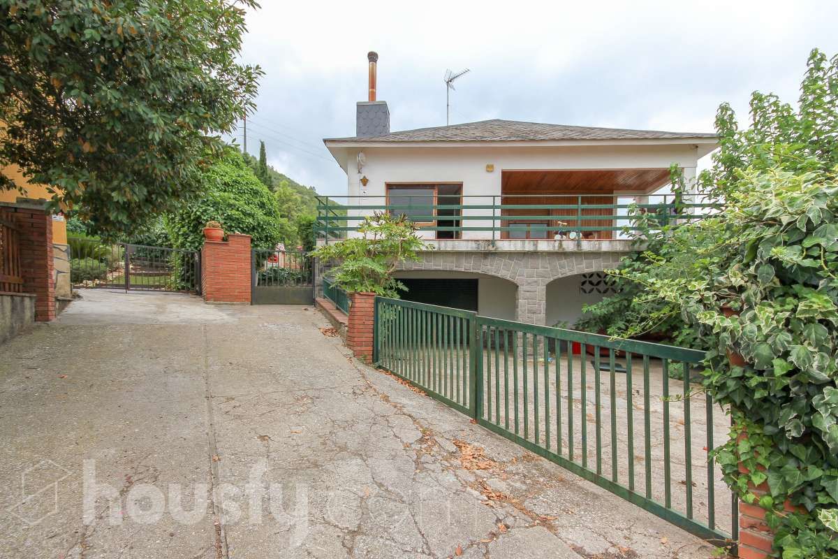 Exterior view of House or chalet for sale in Subirats  with Heating, Private garden and Terrace