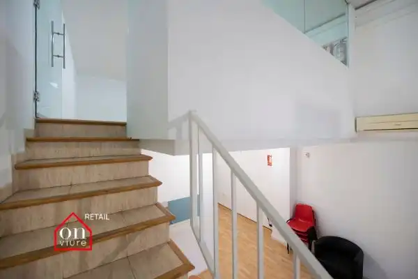 Local en venta en Sant Cugat del Vallès con Aire acondicionado, Calefacción y Parquet