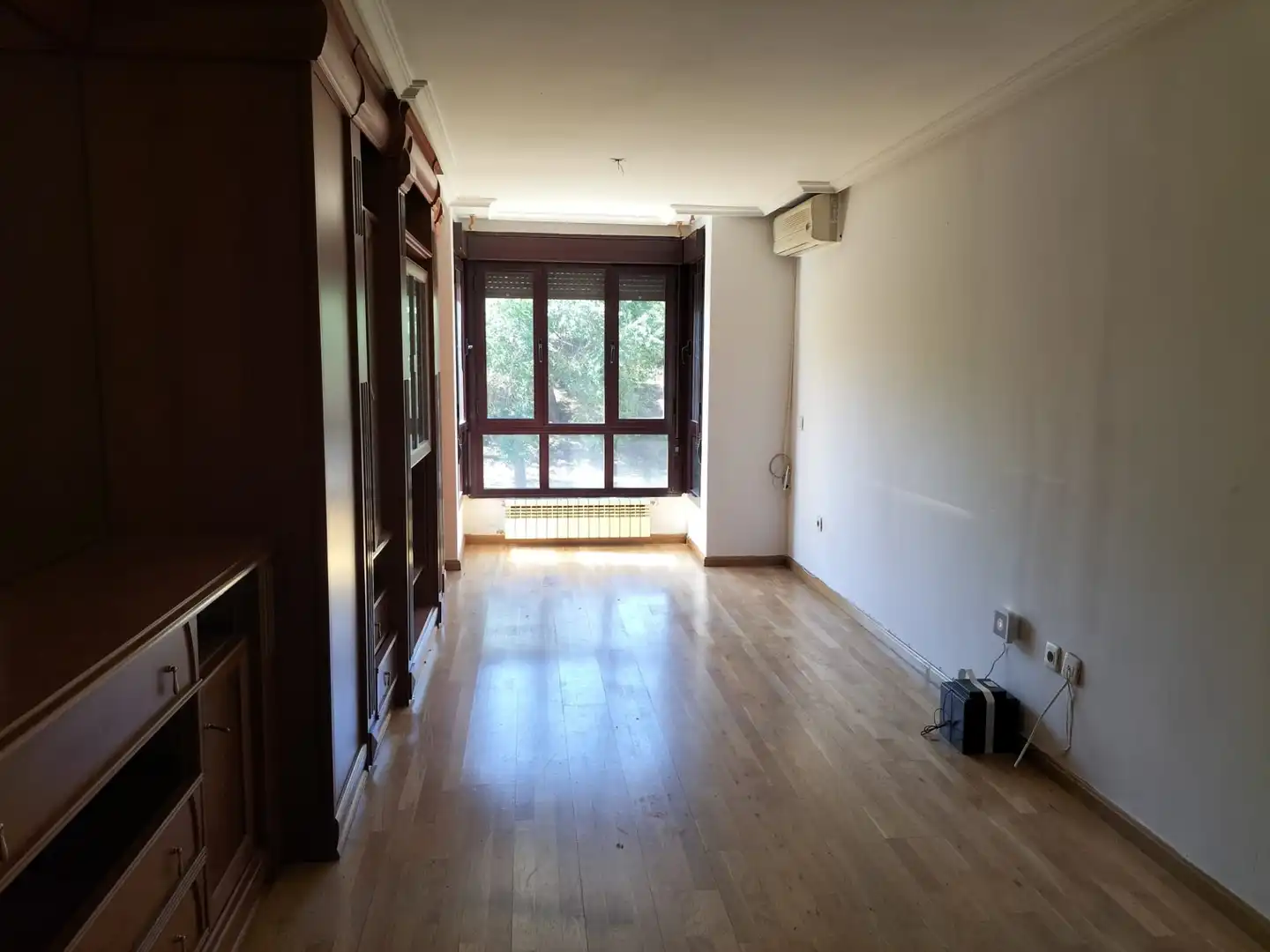 Sala de estar de Piso en venta en Madrid con Jardín privado, Trastero y Alarma