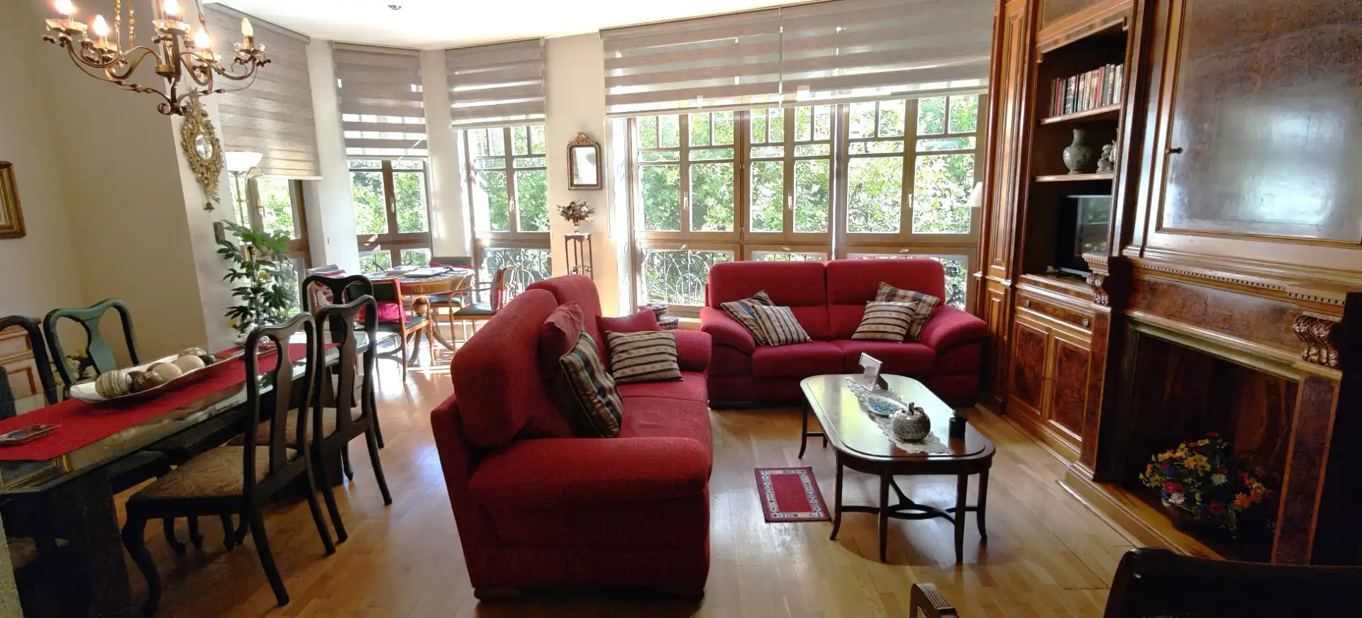 Living room of Flat for sale in Zaragoza  with Air Conditioner, Heating and Parquet flooring