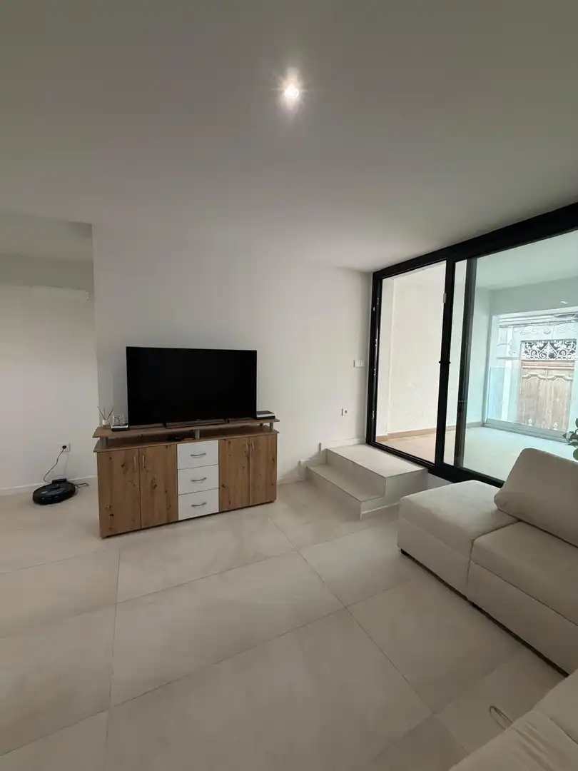 Living room of Flat for sale in Santa Cruz de Tenerife  with Terrace, Storage room and Furnished