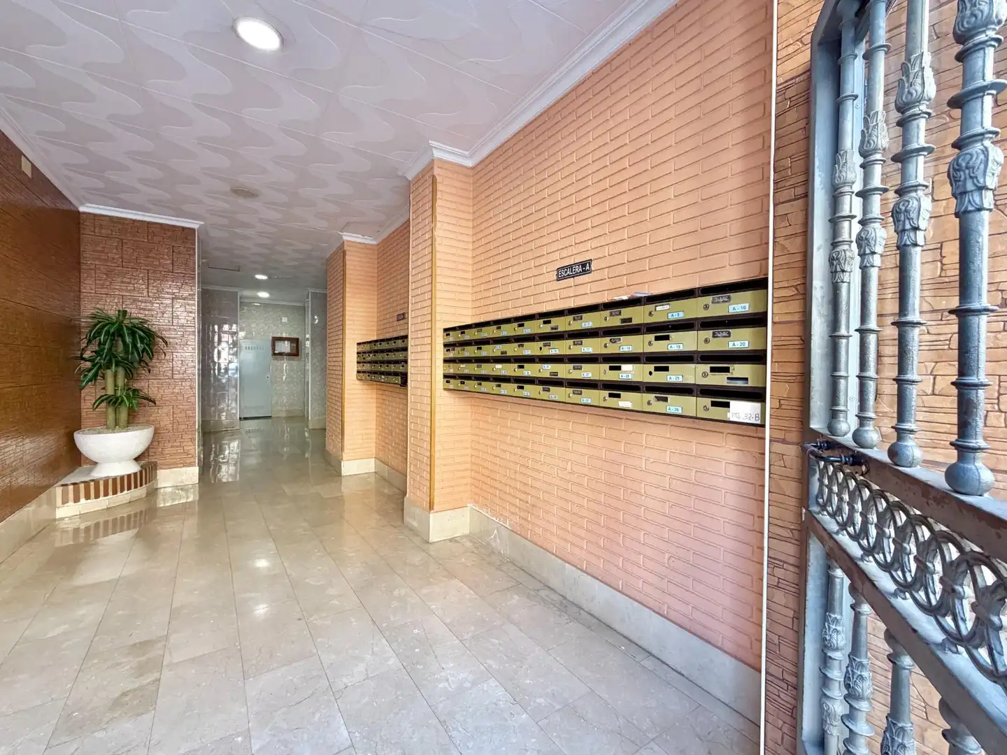 Piso con ascensor en venta en Calle CONCHITA PIQUER 7, imagen 3