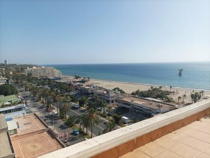 Vista exterior de Dúplex en venda en Marbella amb Terrassa i Balcó