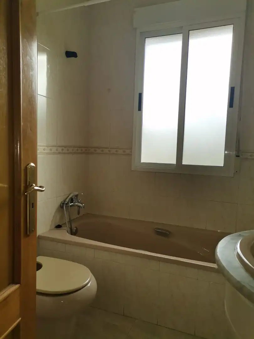 Baño de Casa o chalet de alquiler en A Mezquita  con Calefacción, Terraza y Trastero