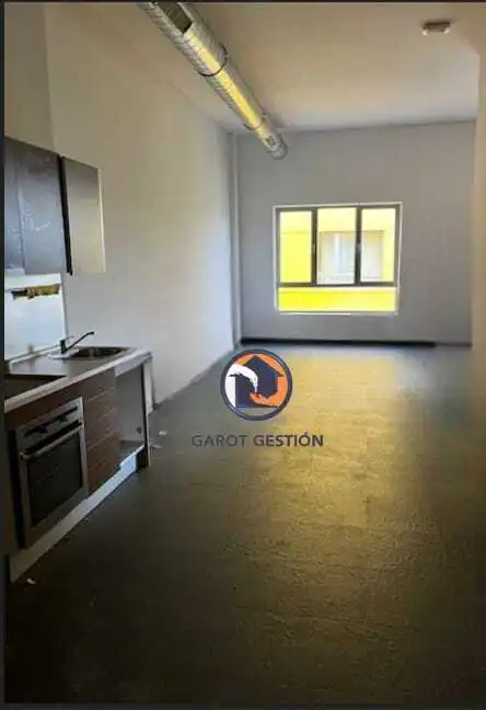 Loft zum Verkauf in Guadalajara mit Klimaanlage, Heizung und Ofen