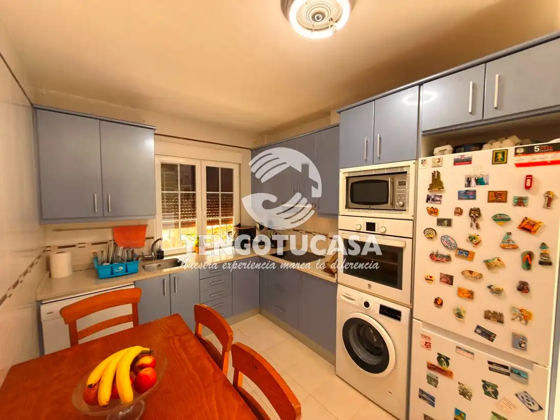 Cocina de Casa o chalet en venta en Bargas con Aire acondicionado, Calefacción y Jardín privado