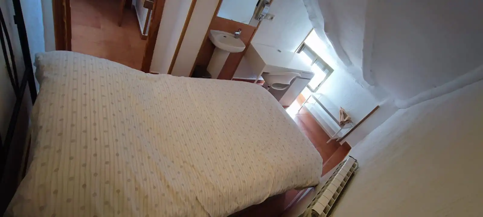 Dormitori de Casa o xalet de lloguer en Cuenca amb Calefacció, Moblat i Rentadora