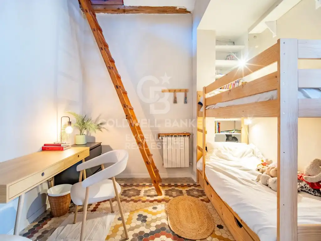 Bedroom of Flat for sale in Valencia  with Air Conditioner, Heating and Oven