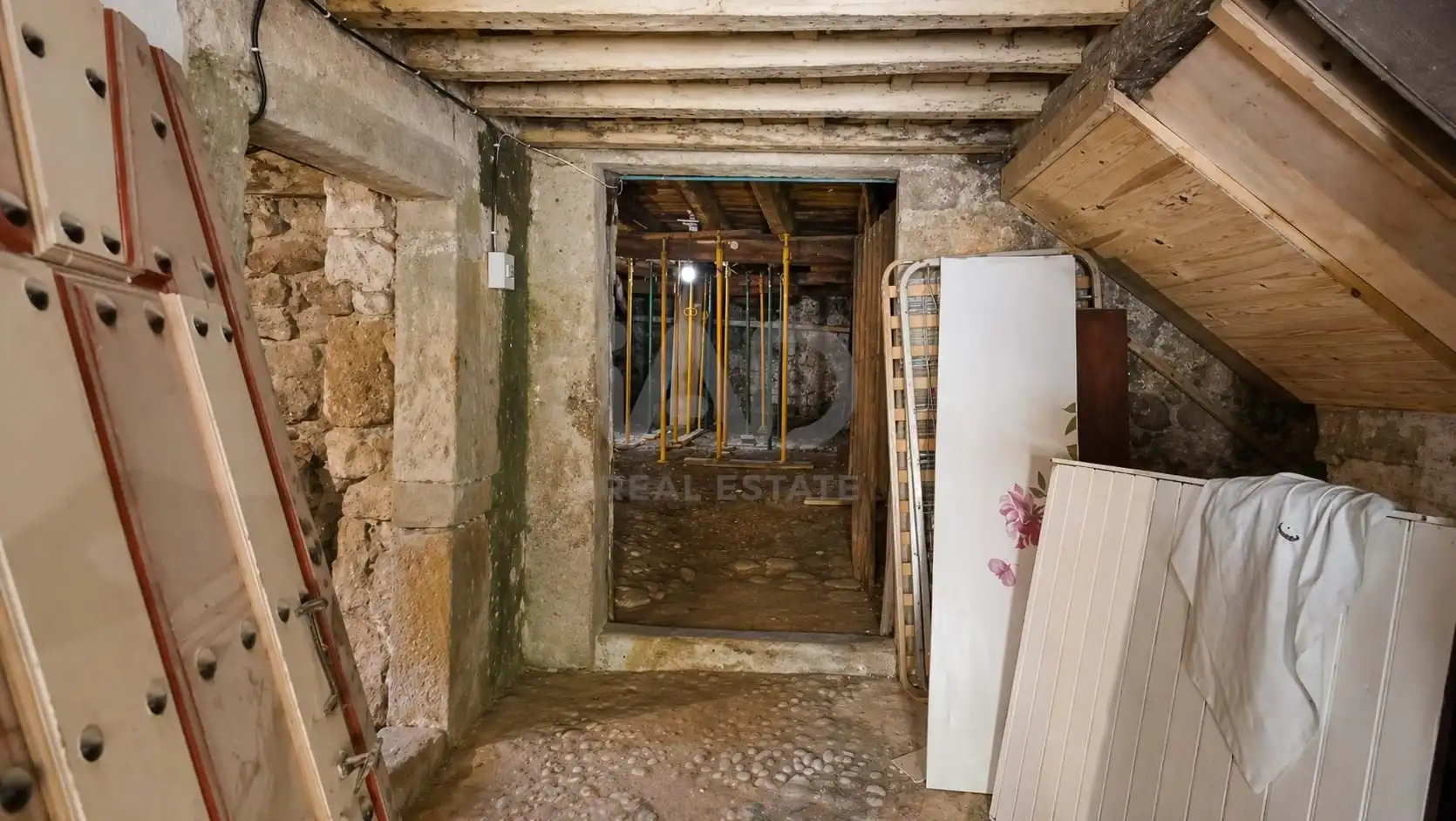 Casa adosada en venda en Corvera de Toranzo amb Calefacció i Terrassa
