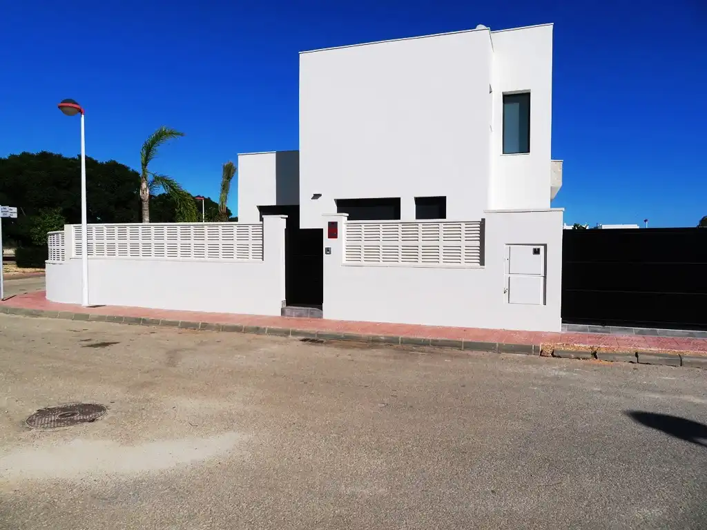 Vista exterior de Casa o chalet en venta en Els Poblets con Aire acondicionado, Calefacción y Jardín privado