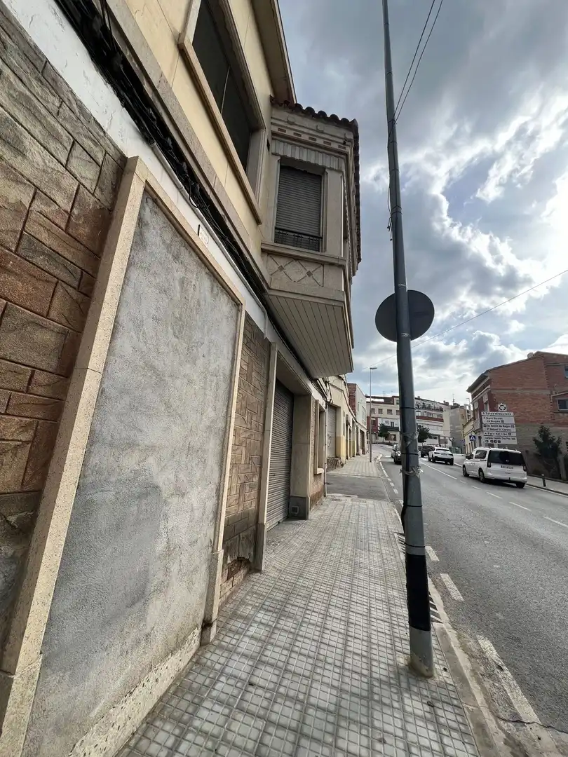 Vista exterior de Nave industrial en venta en Navarcles con Alarma