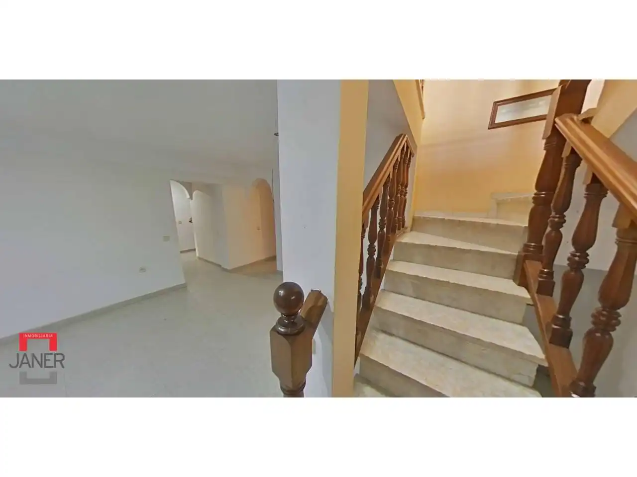 Houses for sale in Tomares  with Air Conditioner, Private garden and Terrace