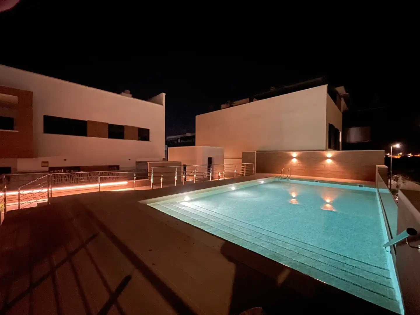 Piscina de Estudio de alquiler en Maracena con Aire acondicionado, Calefacción y Parquet