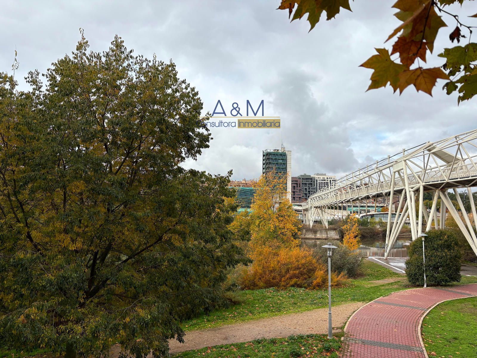 Exterior view of Flat for sale in Valladolid Capital  with Heating, Parquet flooring and Terrace
