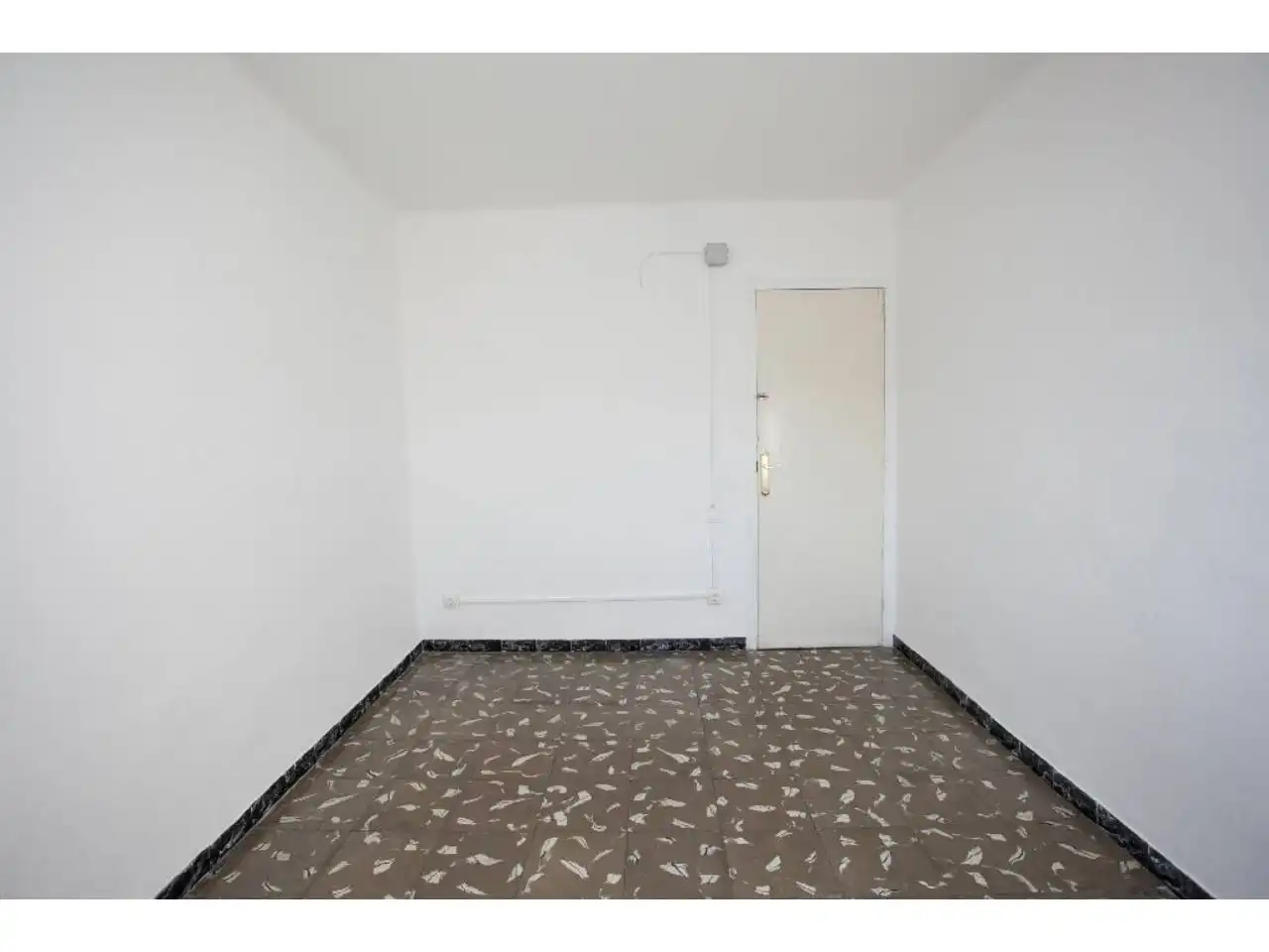 Piso en venta en Girona con Balcón