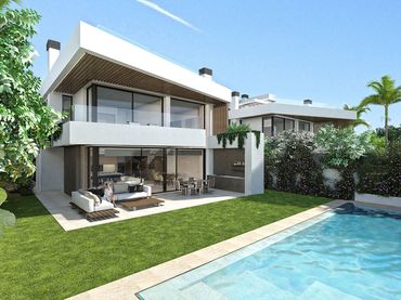 Casa con piscina en venta en Nueva Andalucía