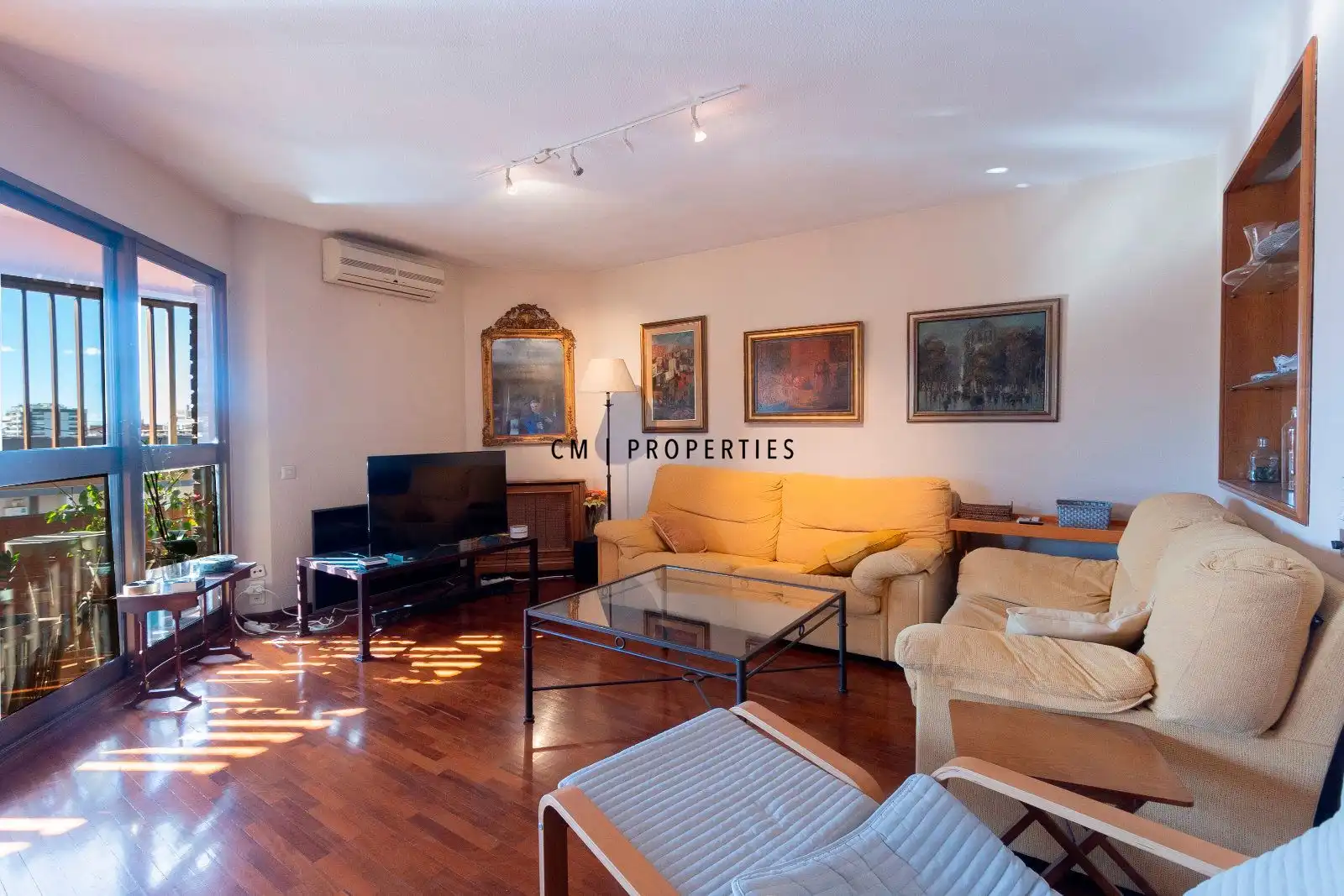 Sala de estar de Piso en venta en Valencia con Aire acondicionado, Calefacción y Parquet