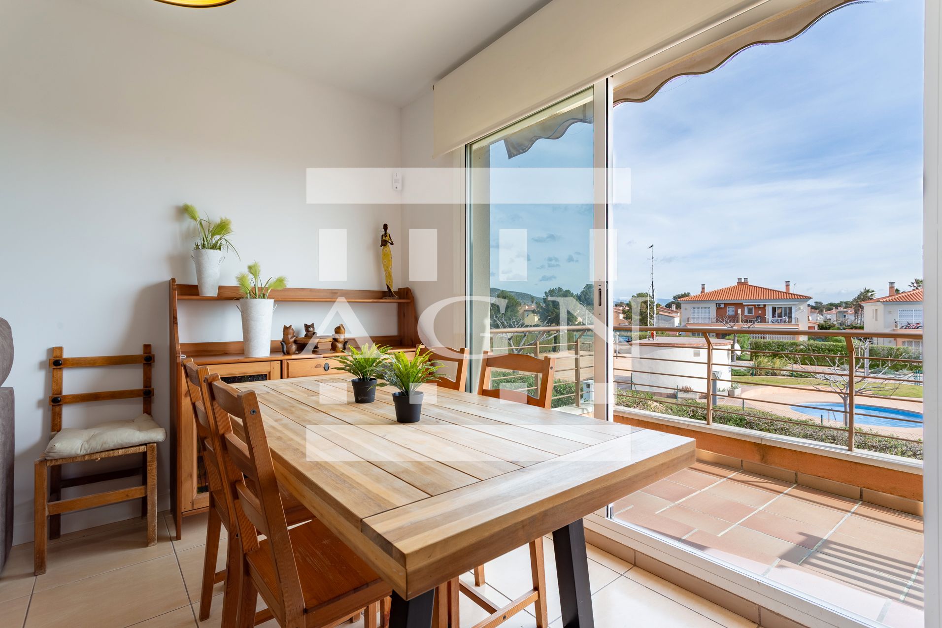 Menjador de Apartament en venda en Mont-roig del Camp amb Aire condicionat, Calefacció i Terrassa