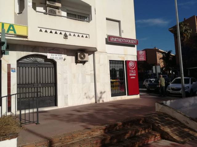 Local comercial en Alquiler en Calle Roberto Olid, 1 en Parque de la Paloma
