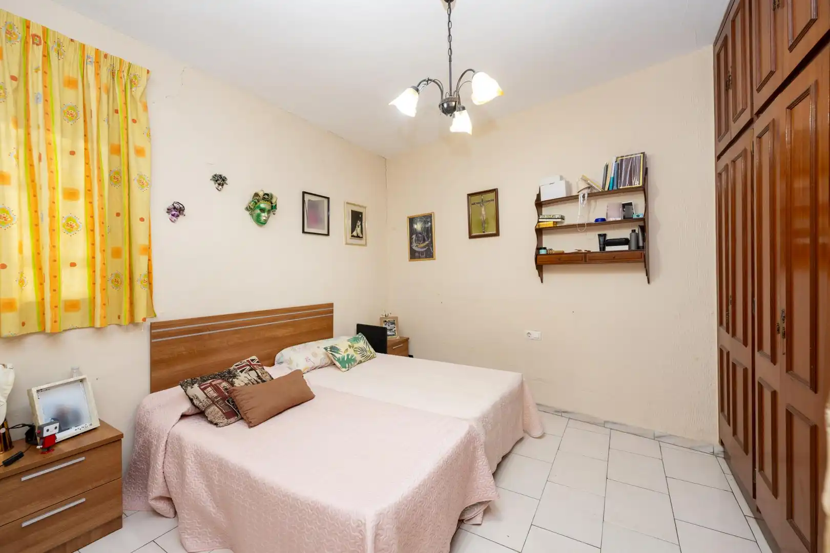 Dormitori de Casa adosada en venda en Motril