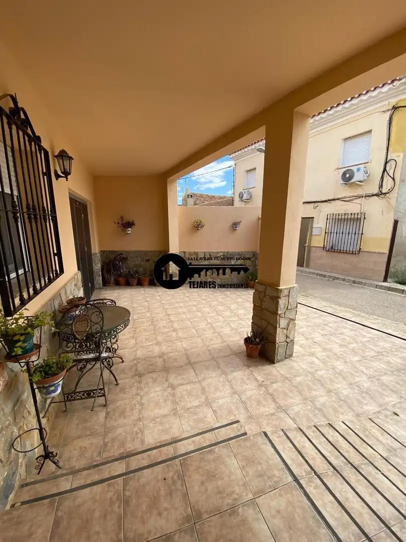 Vista exterior de Casa o xalet en venda en Pozohondo amb Aire condicionat, Jardí privat i Traster