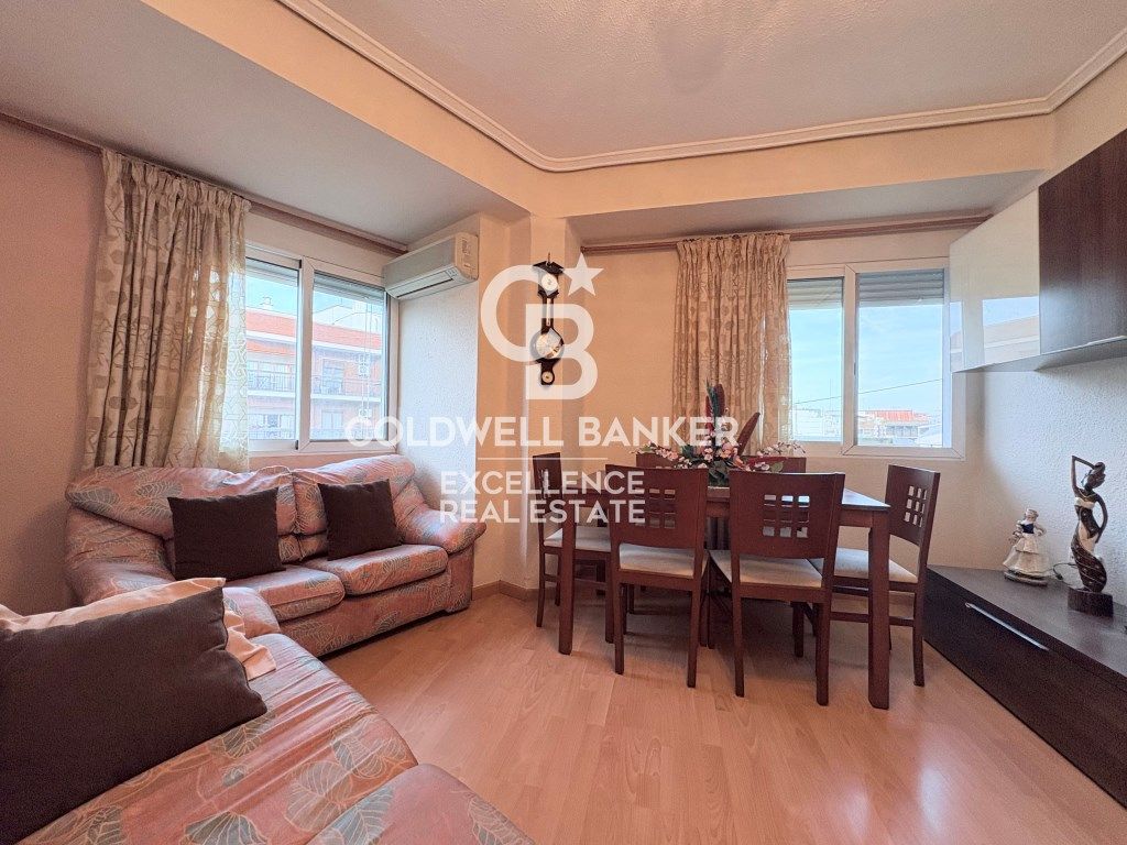 Vista exterior de Apartament en venda en  Valencia Capital amb Balcó