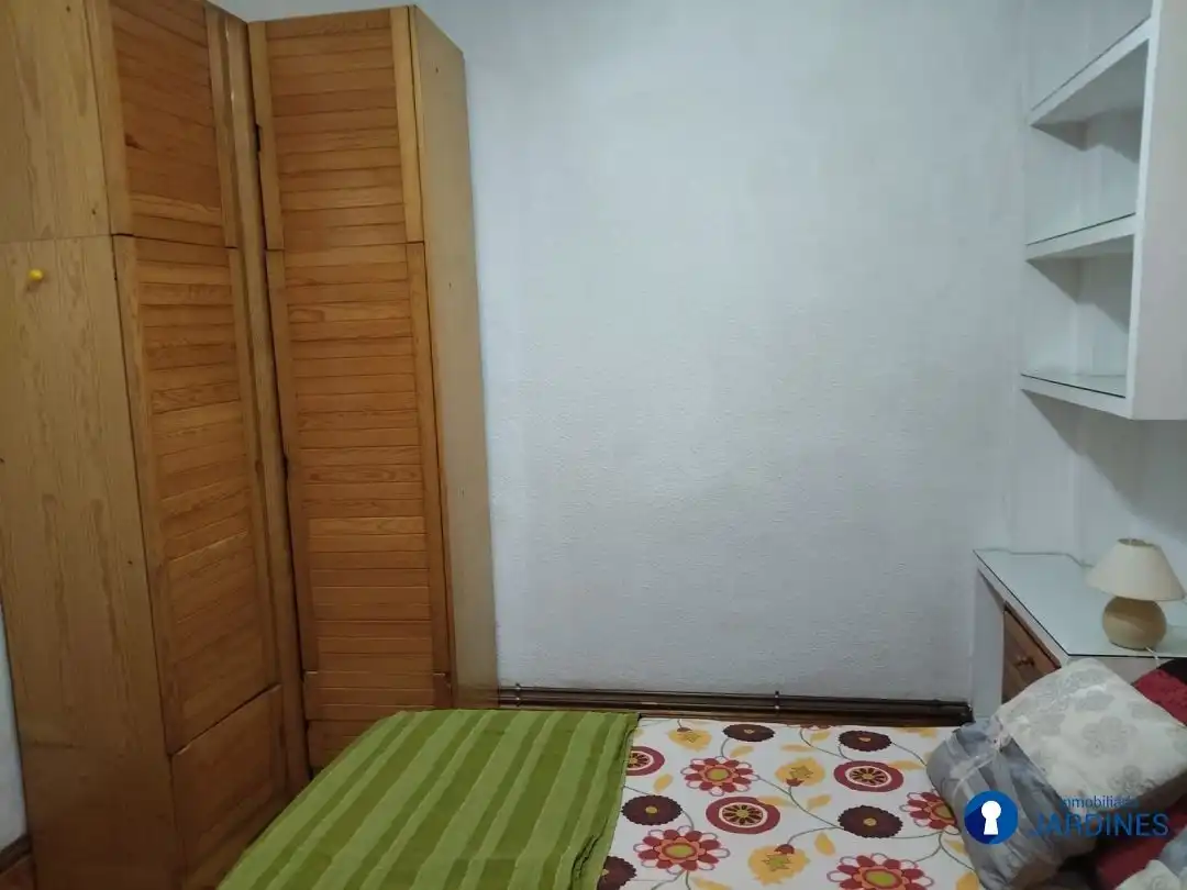 Bedroom of Flat for rent in Bilbao   with Heating