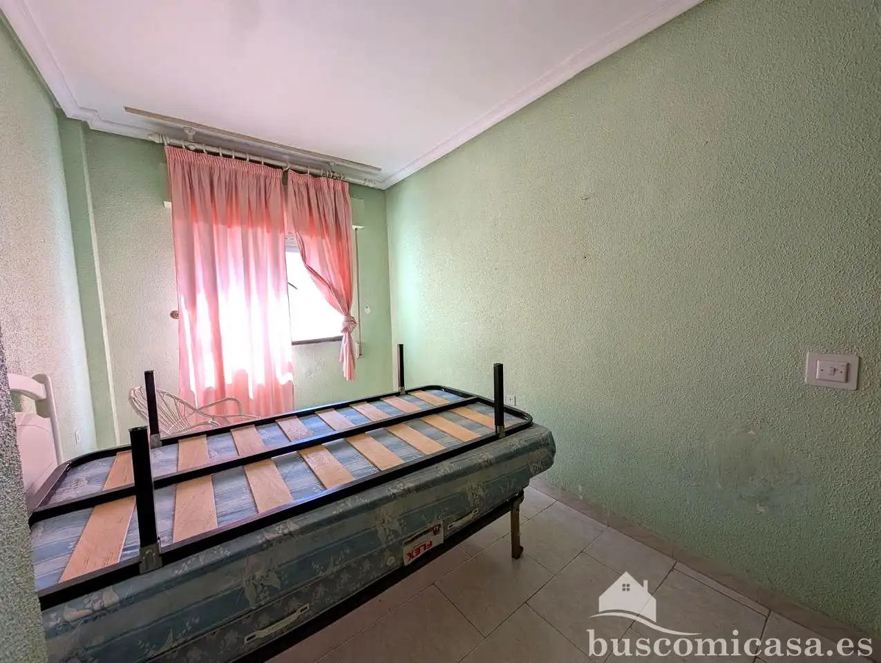 Dormitori de Casa o xalet en venda en Linares amb Traster i Balcó