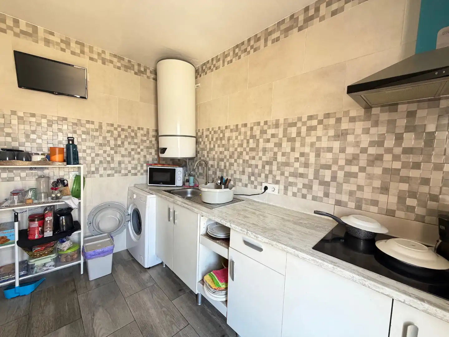 Kitchen of Houses for sale in Cenicientos  with Air Conditioner, Private garden and Terrace
