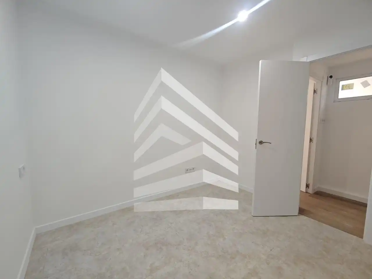 Flat for sale in Terrassa  with Parquet flooring, Storage room and Alarm