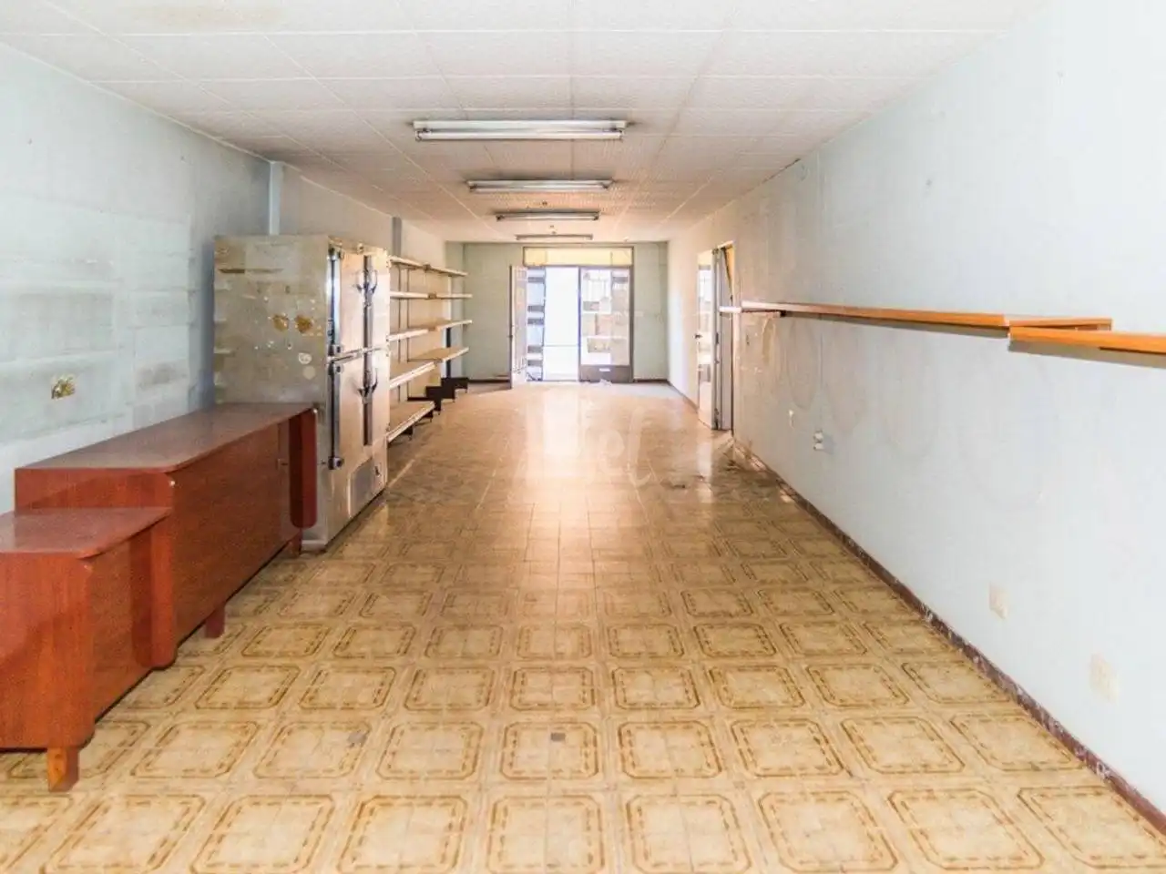 Industrial building for sale in Grau - Quintanes