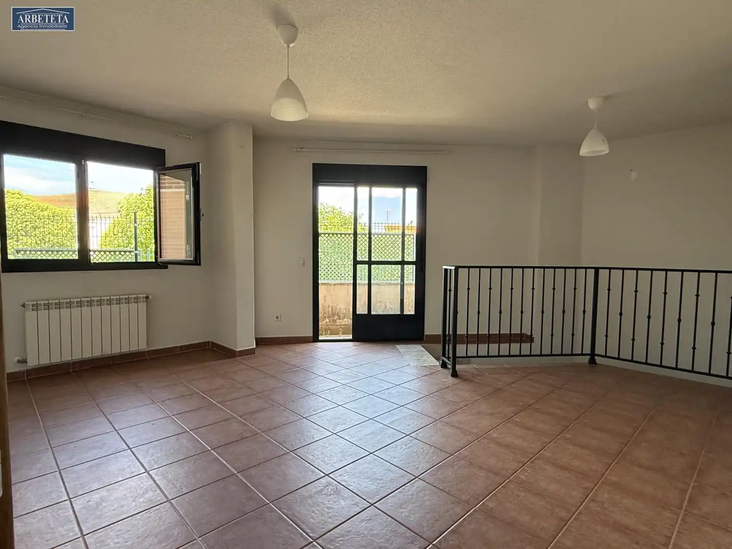 Sala d'estar de Planta baixa en venda en Humanes amb Calefacció, Terrassa i Alarma