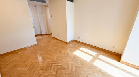 Foto 4 de Piso en venta en Calle del Castillo, Trafalgar, Madrid