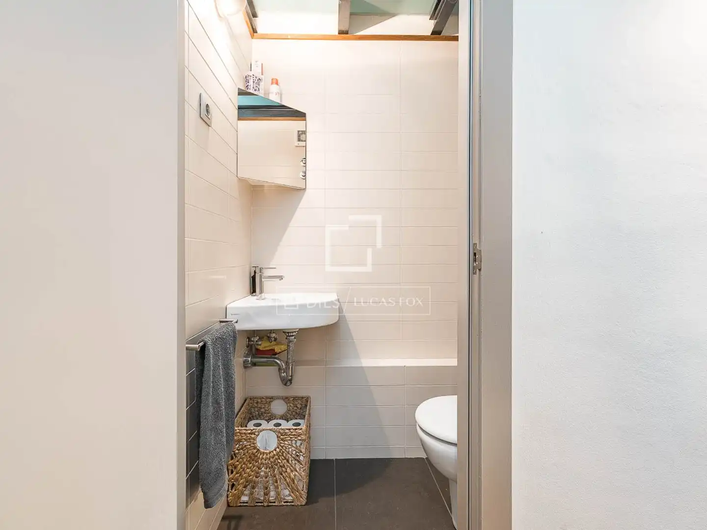 Bany de Casa o xalet en venda en Barcelona amb Aire condicionat, Terrassa i Piscina