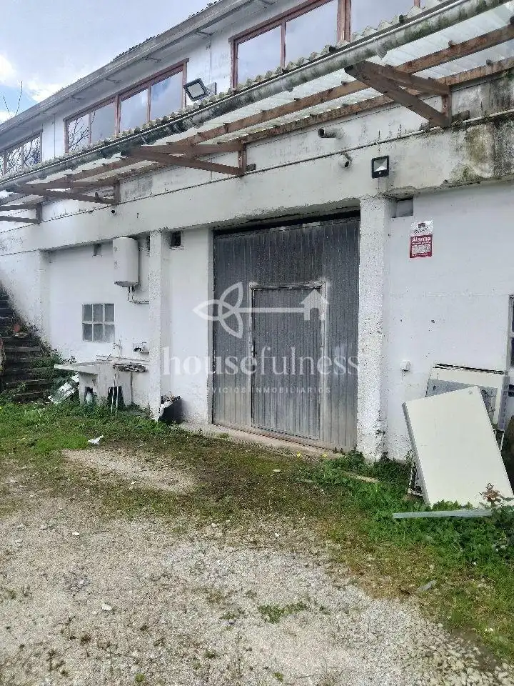 Vista exterior de Nau industrial en venda en Ferrol