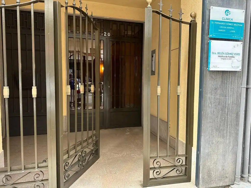 Dúplex en venta en Castellón de la Plana / Castelló de la Plana con Aire acondicionado, Calefacción y Trastero