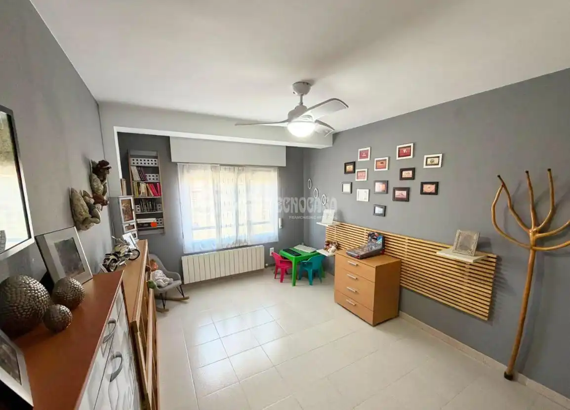 Detached homes for sale in Zaragoza  with Heating and Community pool