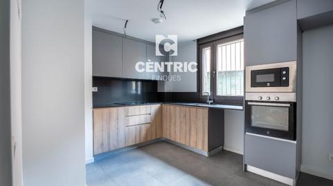 Foto 2 de Casa adosada en venda a Vallparadís - Antic Poble de Sant Pere, Barcelona