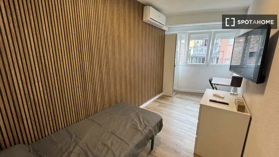 Wohnung zur Miete in Madrid mit Klimaanlage, Heizung und Möbliert