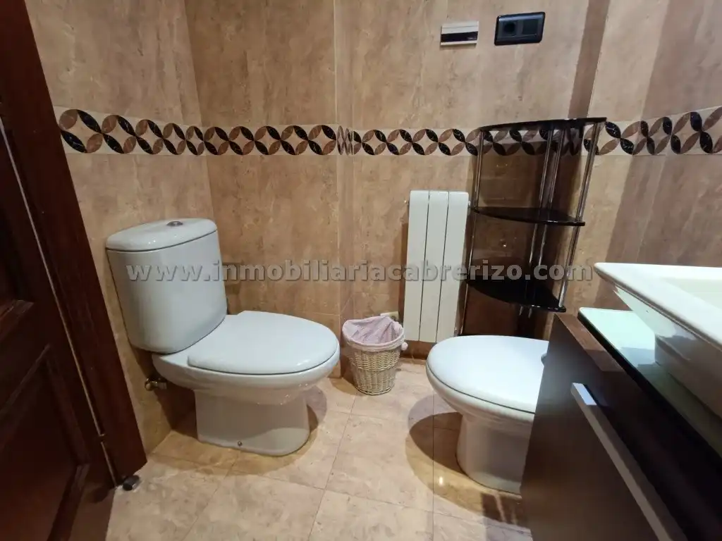 Flat for sale in Calle Rodrigo de Arriaga Mendo, Residencia