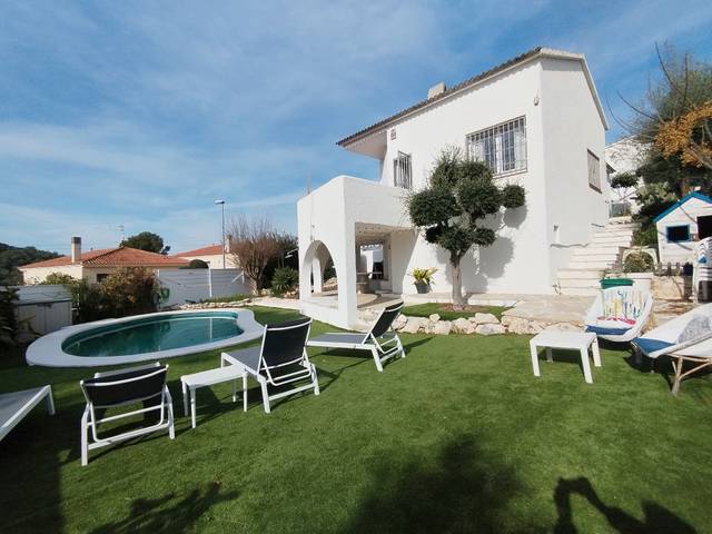 Casa-chalet en Venta en Carrer Llessui en Calafell Park