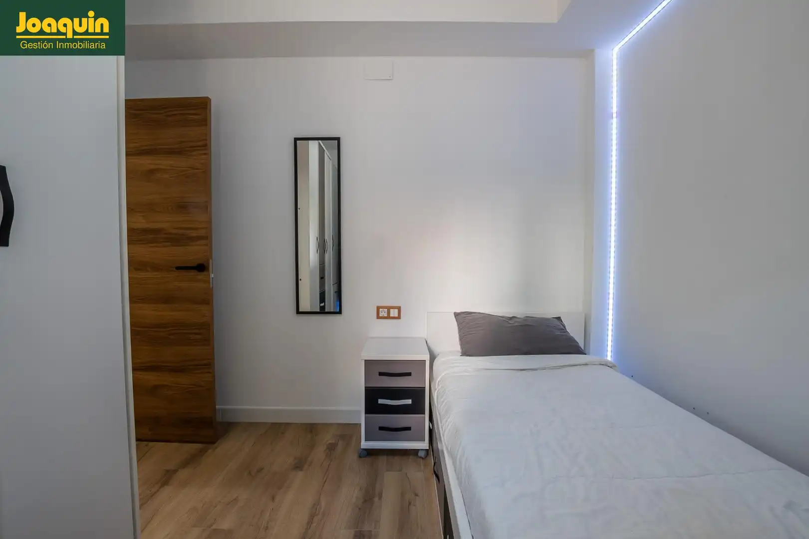 Bedroom of Houses for sale in Córdoba  with Air Conditioner, Terrace and Storage room