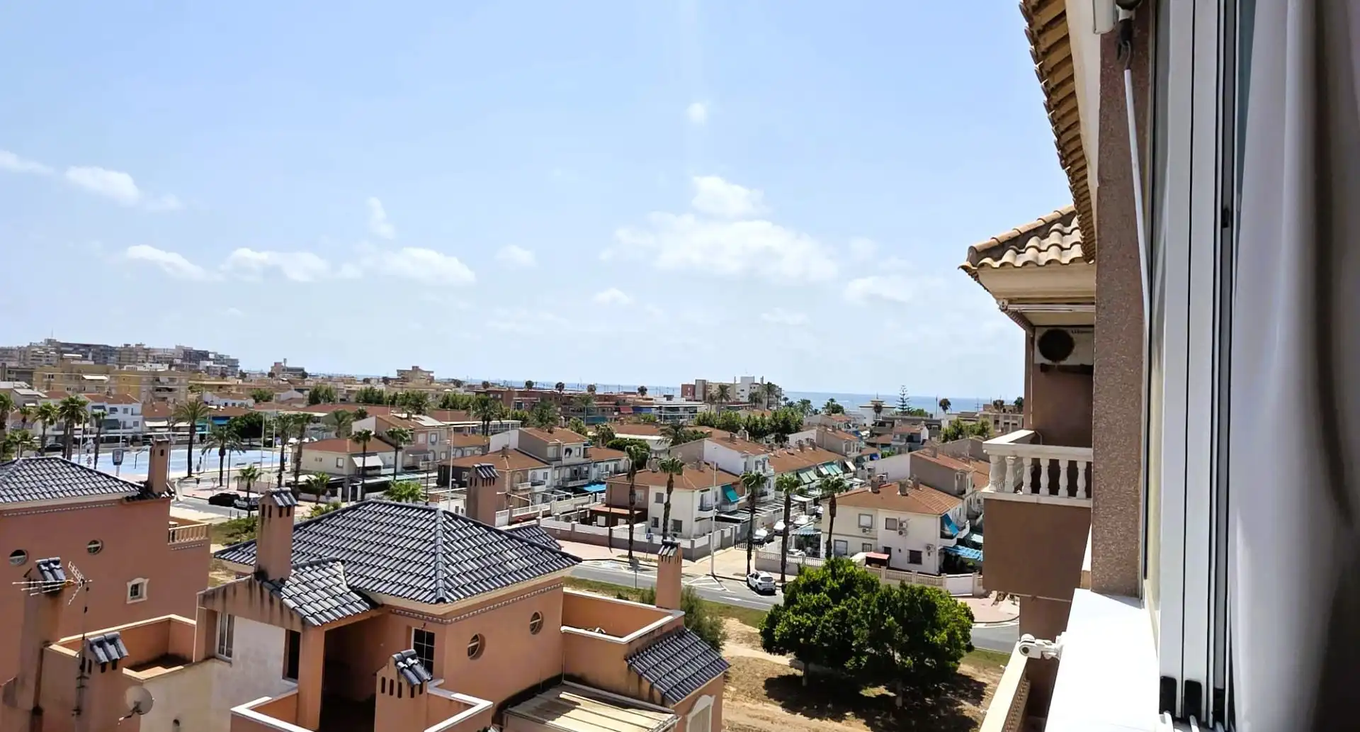 Außenansicht von Dachboden zum Verkauf in Santa Pola mit Klimaanlage, Terrasse und Abstellraum